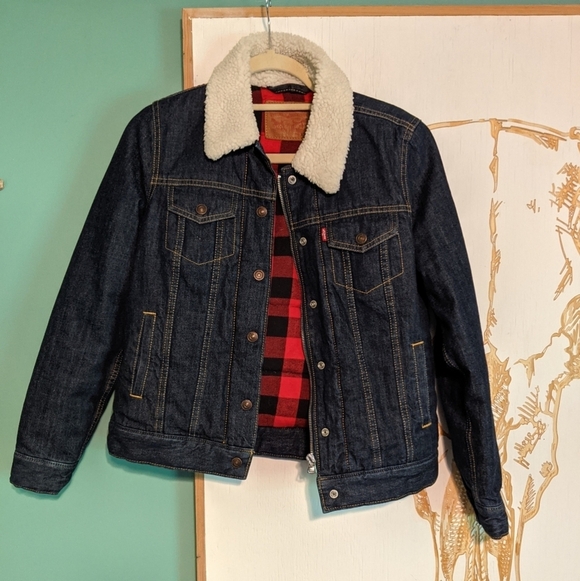 Levi's Jackets & Blazers - Levi's Buffalo Plaid Sherpa Jacket XS